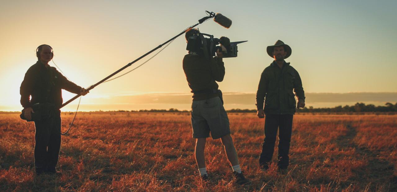 4 Tips for Shooting a Film With Natural Lighting - Motion Array 4 Tips for Shooting a Film With Natural Lighting - Motion Array